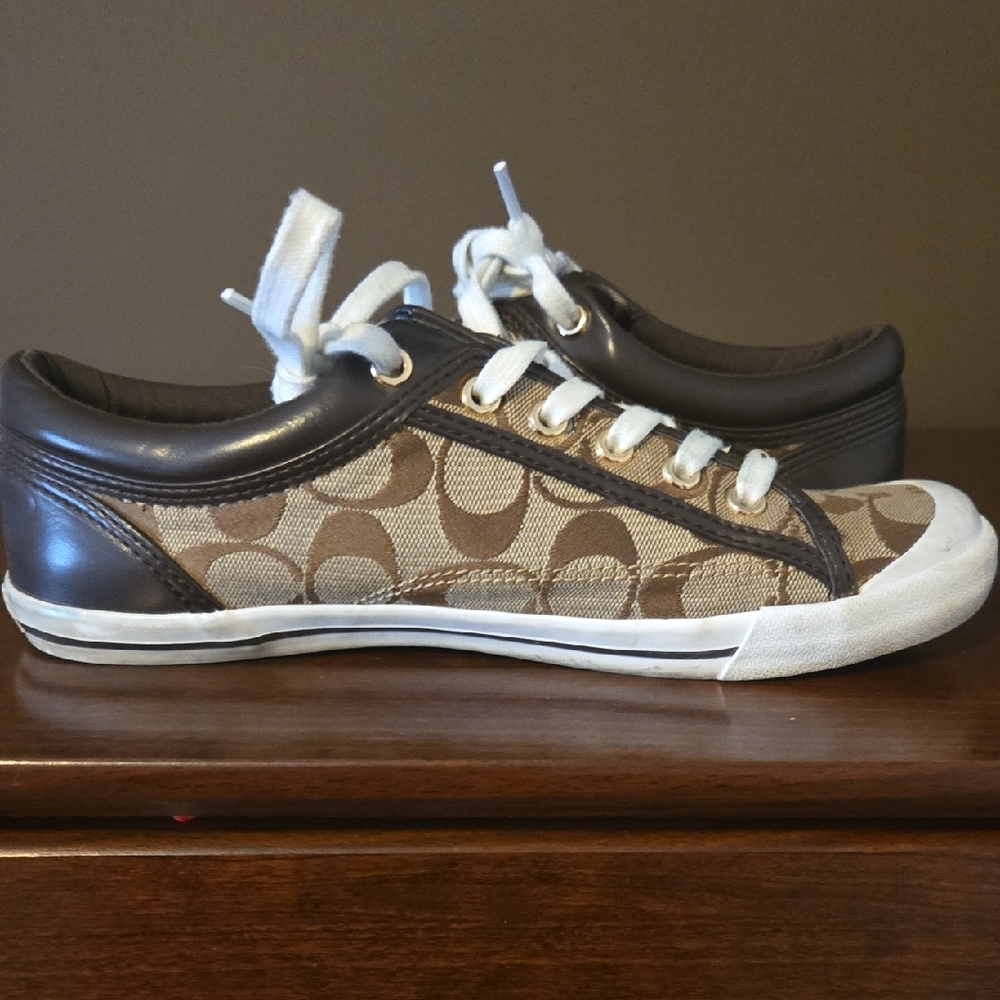 Coach Tan and Brown Signature Canvas Sneakers Size 8 - Picture 4 of 8